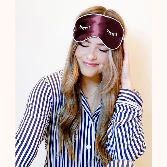 Lively "Hit Snooze" Sleep Mask - Picture 2 of 4